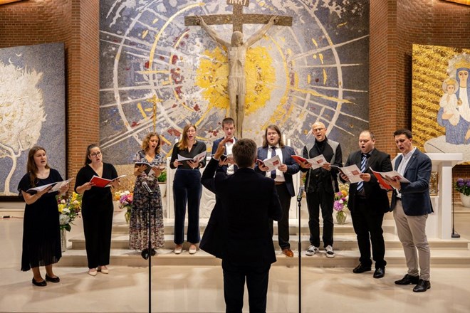 "Nonet Donum" u Kanadi povodom 65. obljetnice uspostave hrvatske župe sv. Križa u Hamiltonu